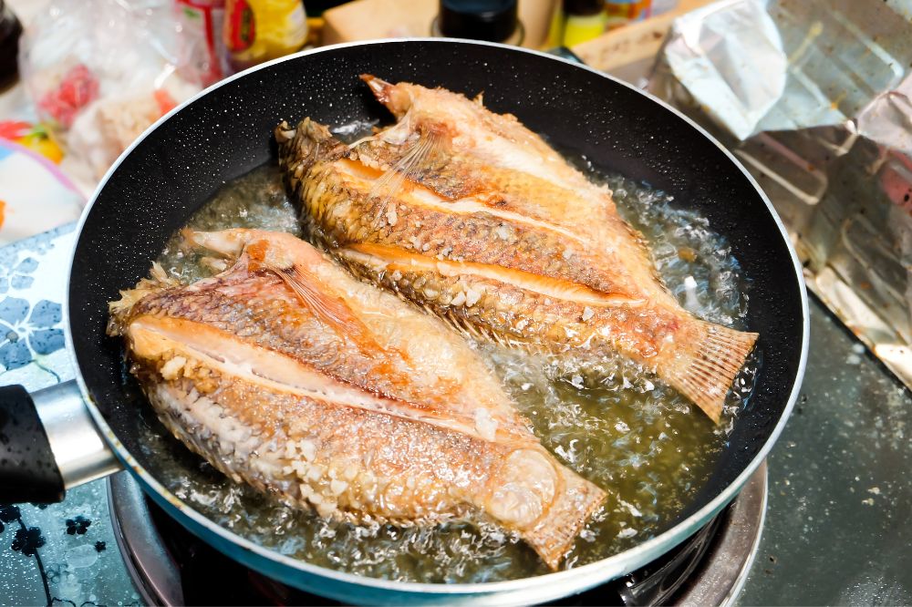 18 Dream of Cooking Fish Meanings2